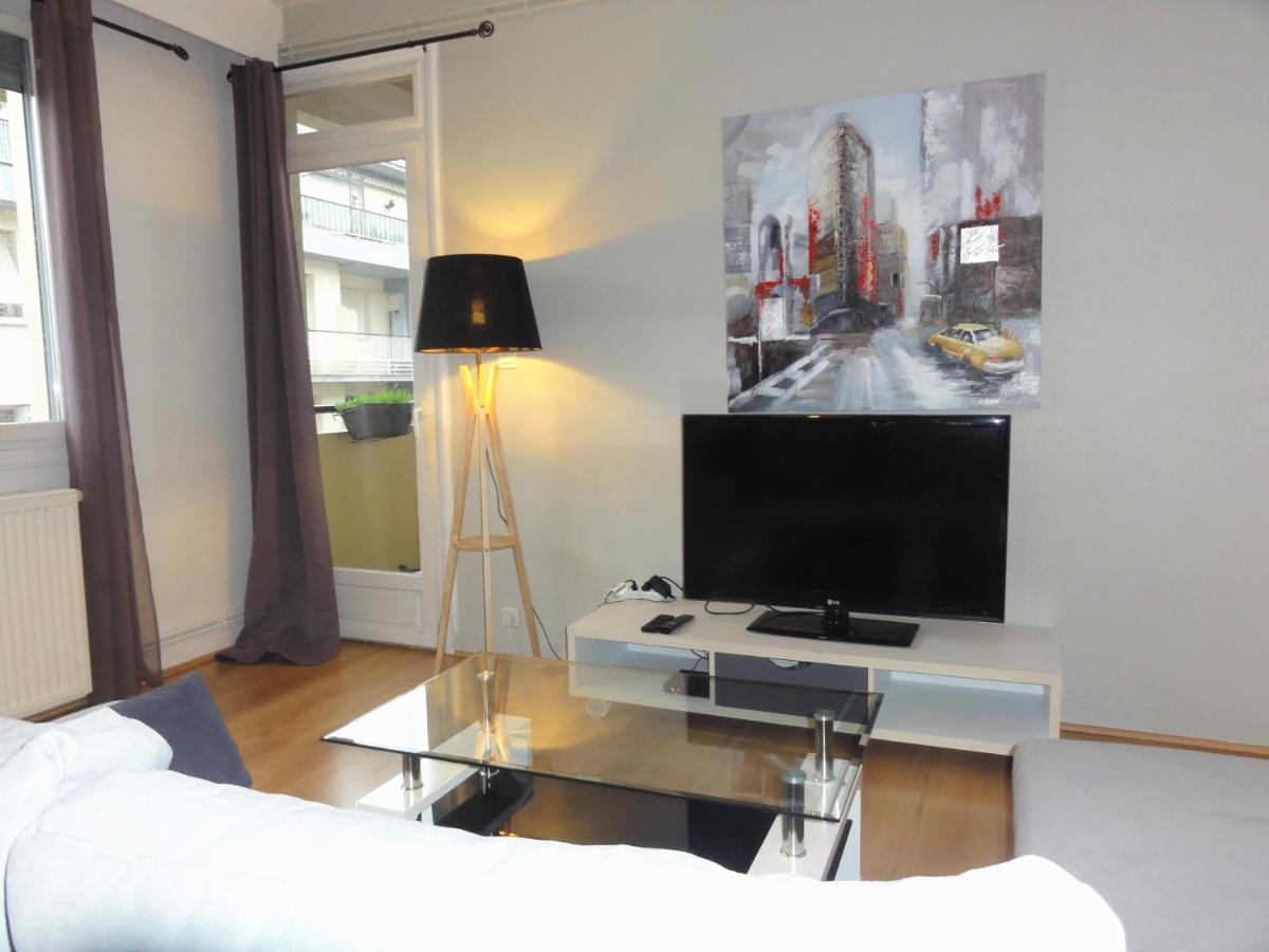 Le Voltaire -2 Chambres- 70M2- Hypercentre-Parking-Wifi Fibre- Nouvelle Literie 塔布 外观 照片